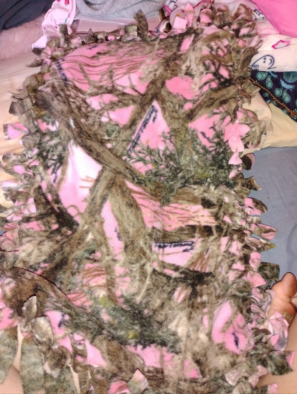 Small Pink Camo Fleece Tie-Edge Throw Blanket
